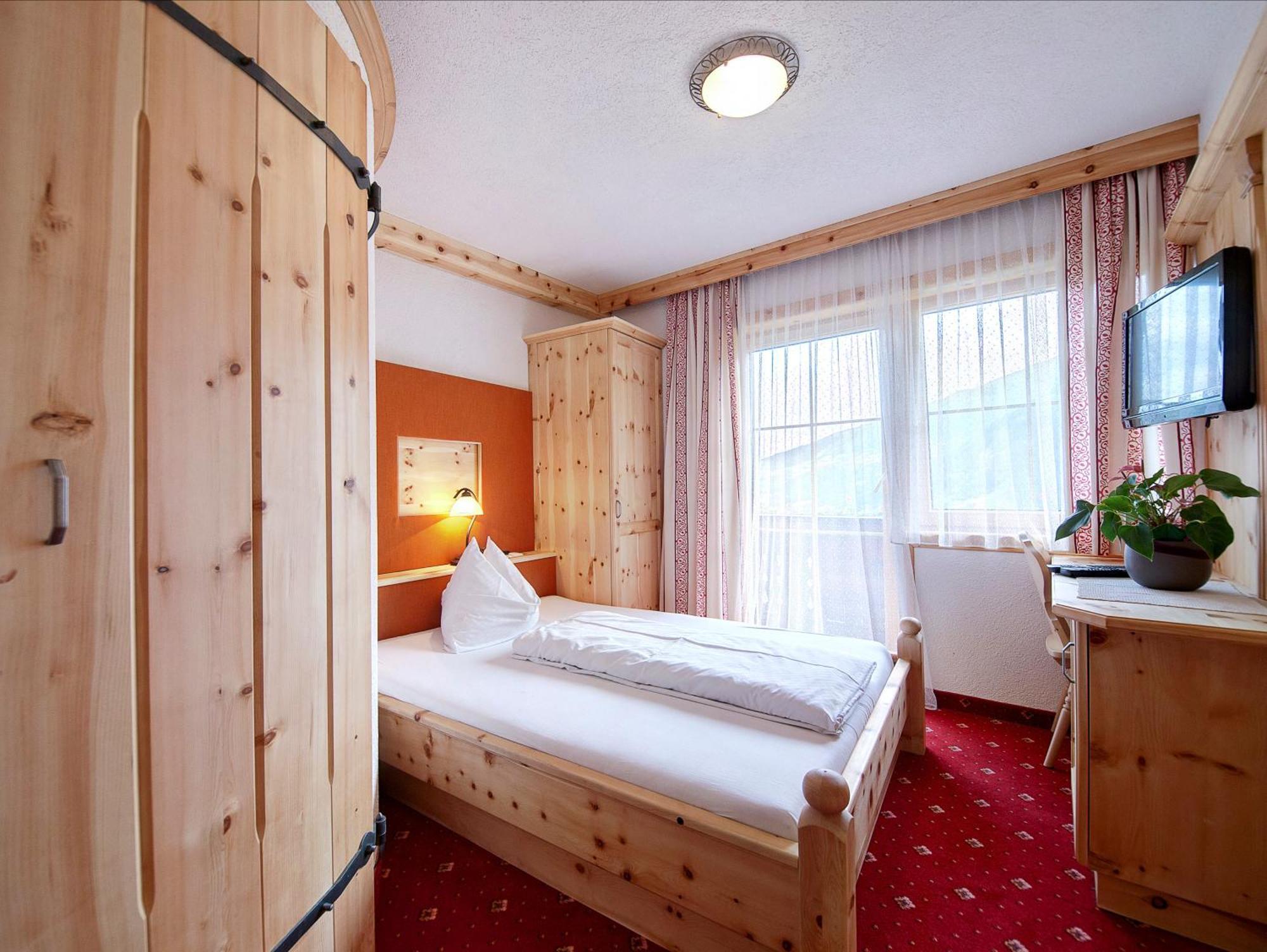 Hotel Sagritzerwirt Großkirchheim Habitación foto